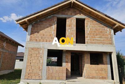 Casa la rosu, 4 camere, 2 bai, 345 mp teren, zona Ampoi 3