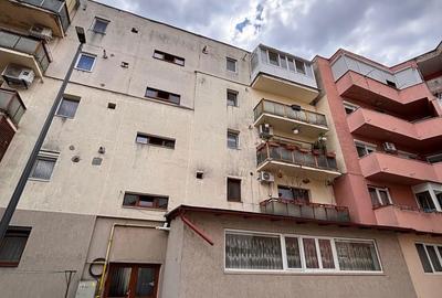 Apartament cu 3 camere decomandat în Central - 4