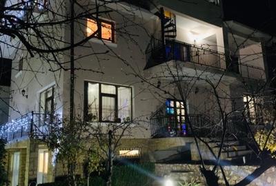 Casă cu 6 camere cu Teren 772 Mp în Agigea