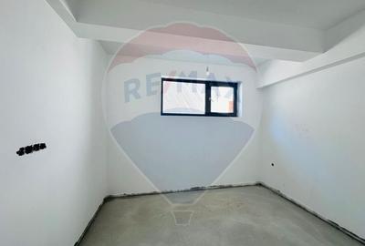 Apartament cu Curte Proprie de 80mp in Bloc Nou - Sector 1 - 12