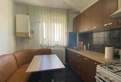 Apartament cu 2 camere semidecomandat în Micro 17 - 6