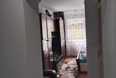 Apartament cu 3 camere decomandat în Rădăuți