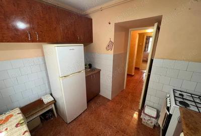 Apartament 3 camere - Micro 16 Str. Sanatatii - 8