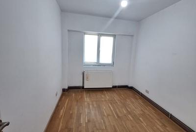 Apartament cu 4 camere decomandat în Central - 1