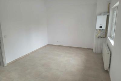 Spațiu comercial, de 91 mp, în Central - 3