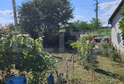 Casă cu 5 camere cu Teren 524 Mp în Găești - 4