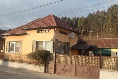 Casă cu 4 camere în Bratca - 2