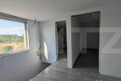 Casă cu 7 camere cu Teren 1790 Mp în Bungetu - 1