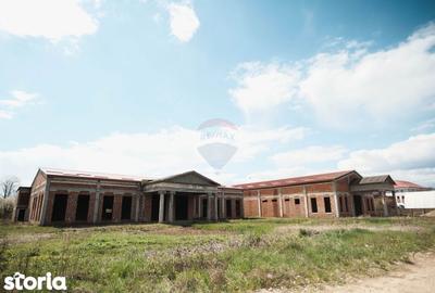 Spațiu comercial, de 1,800 mp, în Central - 2