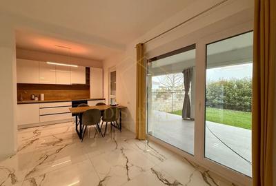 Duplex despartit prin garaj cu 5 camere  |  Dumbravita - 1