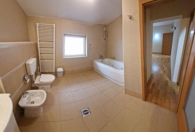 NOU! Vila EXCLUSIVISTA, 5 camere, curte GENEROASA,COMISION 0 - 12