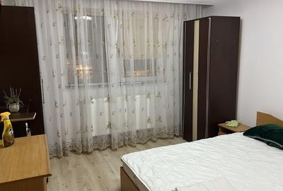 Apartament cu 2 camere decomandat în Palazu Mare