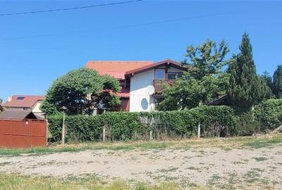 Casă individuală cu 4 camere în Șura Mare