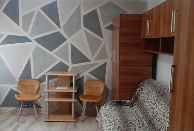 Garsonieră decomandată în Central