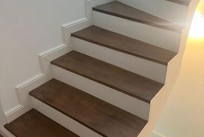 Casă cu 5 camere cu Teren 208 Mp în Central