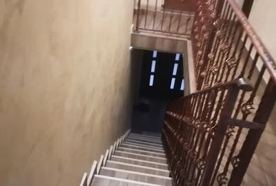 Casă cu 6 camere în Central - 2