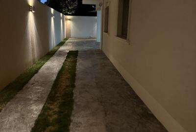 Apartament cu 2 camere decomandat în Constructorilor - 1
