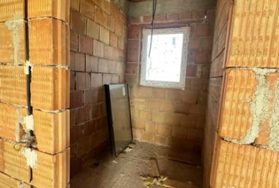 Casă cu 4 camere cu Teren 420 Mp în Săsar - 12