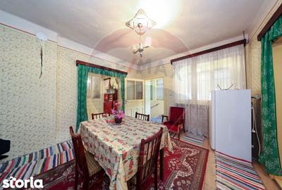 Casă cu 5 camere cu Teren 396 Mp în Nord - 10