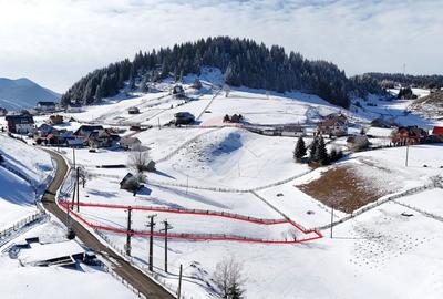 Teren Construcții intravilan de 1380 mp, în Fundata - 3