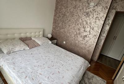 Apartament cu 3 camere decomandat în Republicii - 3