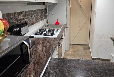 Apartament cu 3 camere semidecomandat în Schei - 6