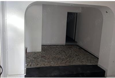 Spațiu comercial, de 308 mp, în Central - 10
