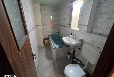 Apartament cu 3 camere decomandat în Rahova - 3
