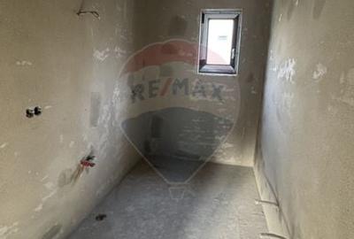 Casa noua de vanzare in zona Parcul Mare (Regina Maria)-semifinisata - 8