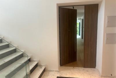 Apartament cu 4 camere decomandat în Primăverii - 3