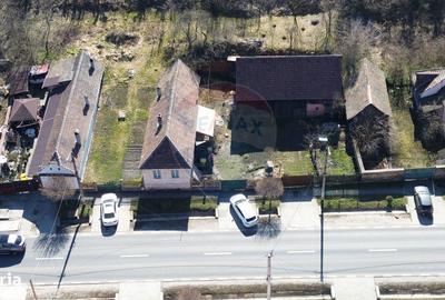 Casă cu 3 camere cu Teren 1163 Mp în Central - 1