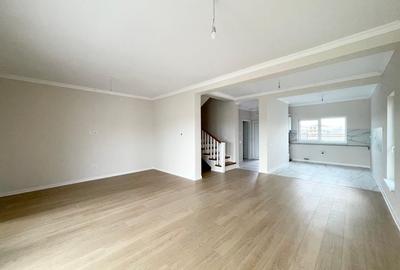 Duplex cu 5 camere cu Canalizare în Moșnița Nouă - 1