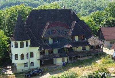 Casă cu 10 camere cu Teren 24700 Mp în Berchez - 10