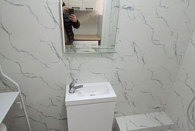 Camera camin, cu baie in interior, renovata, mobilata si utilata complet. - 2