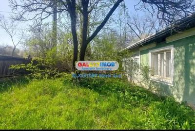 Casă cu Teren 1074 Mp în Central - 2