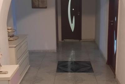 Chisinau 16, bloc M7, sc. 1, sector 2, Bucuresti - 1