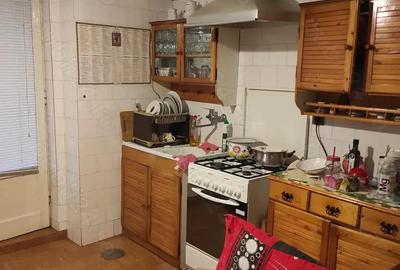 Apartament cu 4 camere decomandat în Central - 3