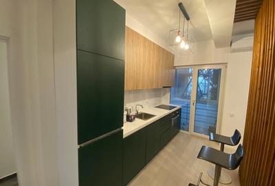 Apartament cu 5 camere semidecomandat, mobilat în P-ța Rosetti - 10