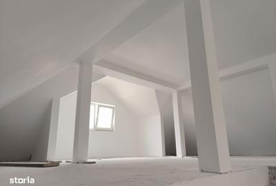 Casă cu 4 camere cu Teren 440 Mp în Central