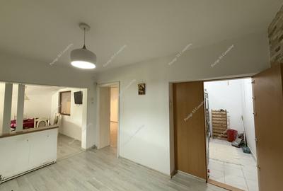 Casă individuală cu 4 camere cu Canalizare în Girocului - 12