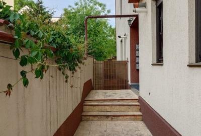 Vand apartament 3 camere 61m2 si curte 58m2 Bucurestii Noi - 2