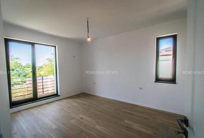 Casă cu 5 camere cu Teren 475 Mp în Corbeanca