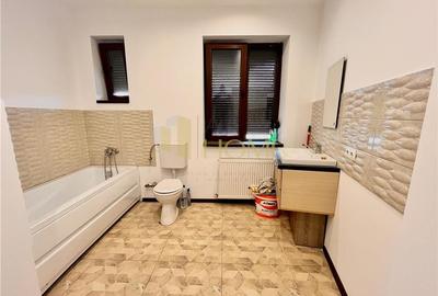 Inchiriere spatiu comercial sau birouri, 147mp, ultracentral Ploiesti - 11