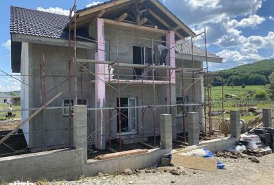 Casă cu 4 camere cu Teren 537 Mp în Mediaș - 8