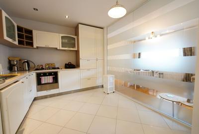 Apartament cu 3 camere decomandat, mobilat în Central - 3