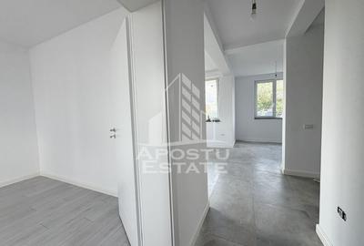 Apartament cu 3 camere semidecomandat în Urseni