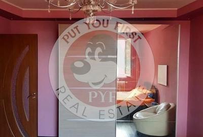 Apartament cu 3 camere decomandat în Rahova - 2