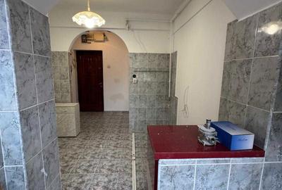 Apartament cu 2 camere decomandat în Cornișa - 4