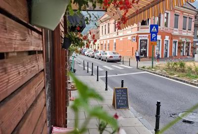 Cafenea -afacere la cheie - centrul Brasovului - 1