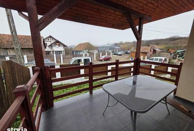Casă cu 4 camere cu Teren 420 Mp în Central
